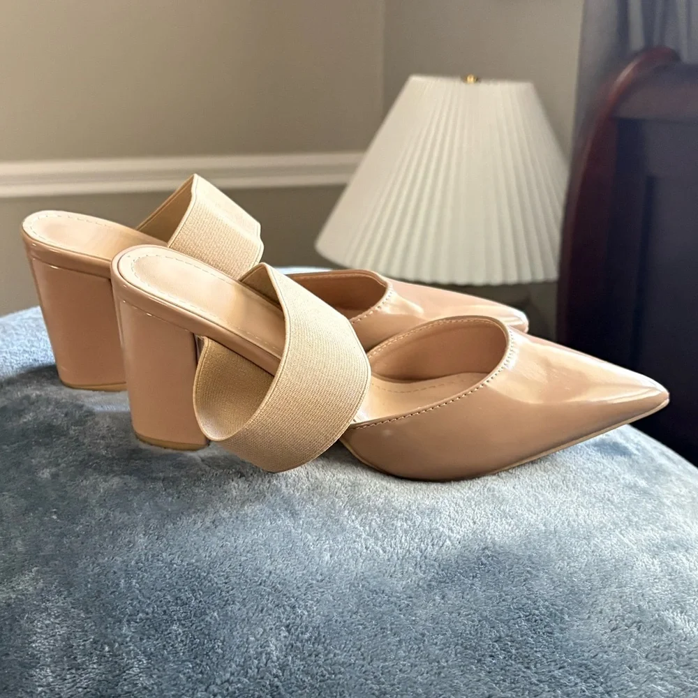 Nude Patent Pointed Toe Block Heel Mules Elastic Strap Size 38 Chic